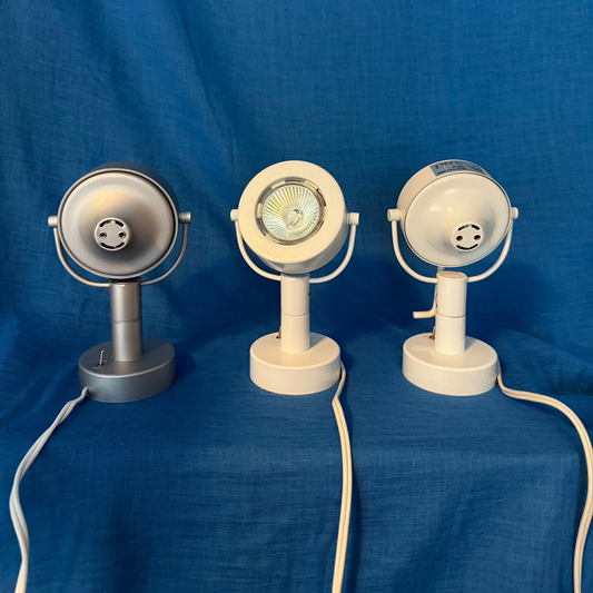 Voor en achterzijde spot Beryll.