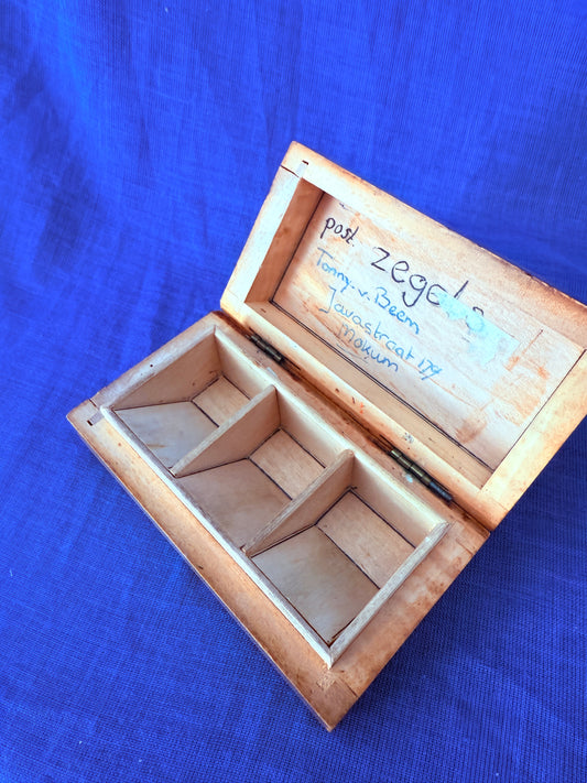 Postzegel doosje Amsterdamse school