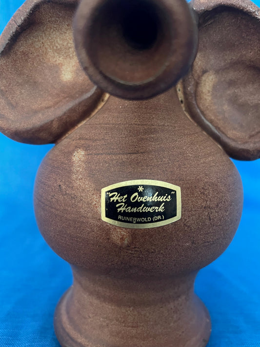 Retro design van een olifant ter decoratie.