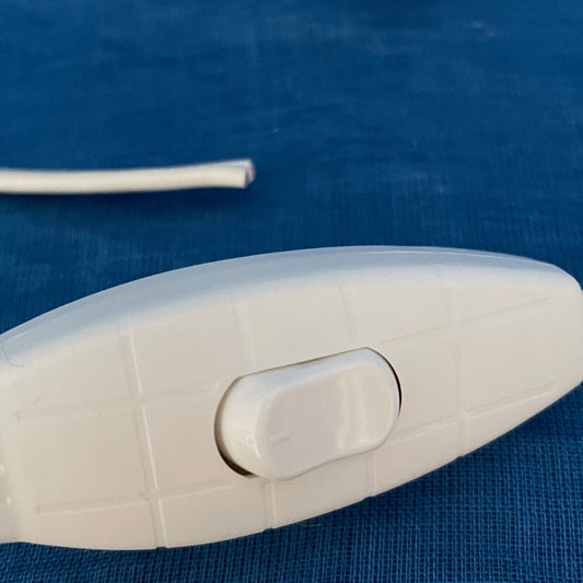 Dit snoer is een aanvulling voor uw vintage Ikea lamp.