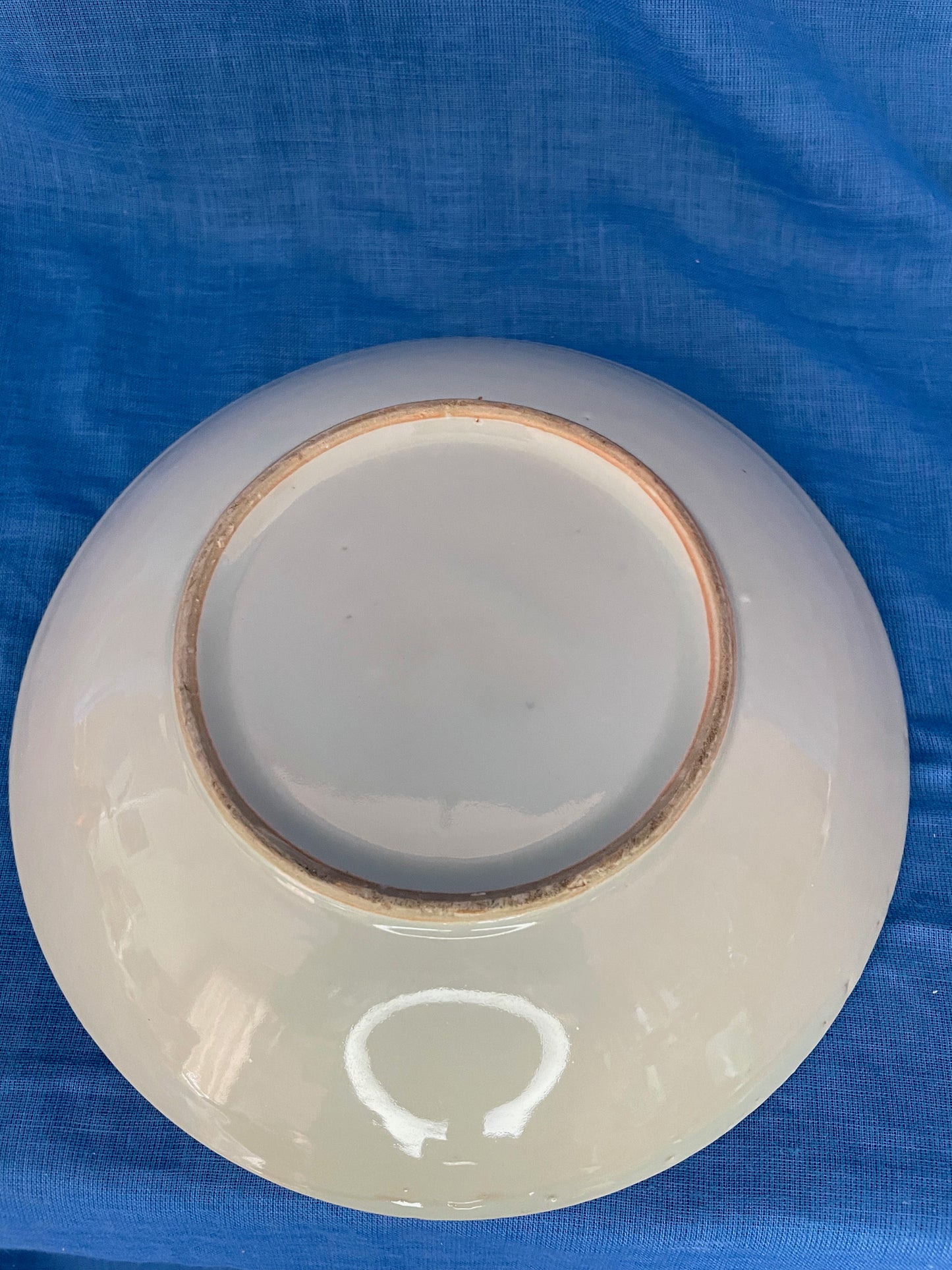 Retro Aziatisch bord gedecoreerd met "Koi"