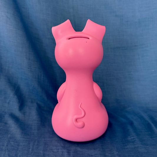 Dit varkentje past eigenlijk overal. Van kondekamer naar woonkamer. Het is een vrolijk object.