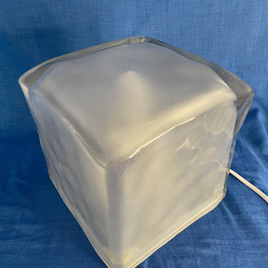 Scandinavisch design lamp uit Zweden.