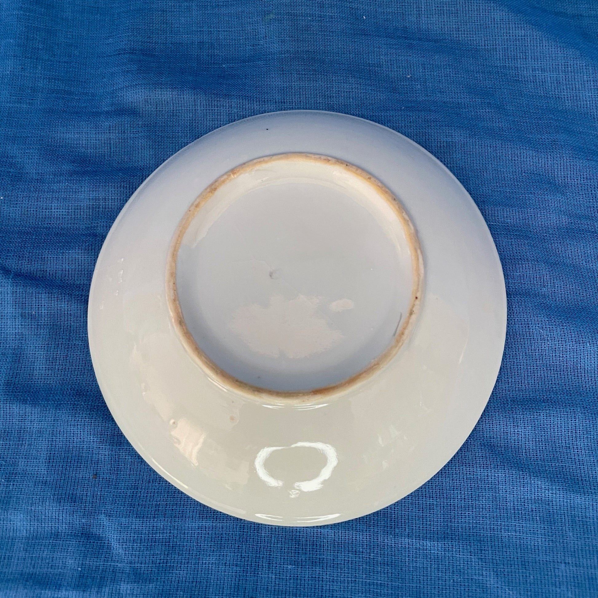 Ondanks dat dit Aziatisch bord geen merkteken heeft ishet een bijzonder item voor aanvulling van uw Aziatisch servies