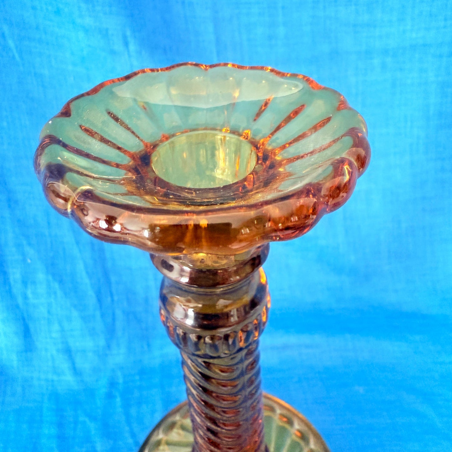 Amber-kleurige kandelaar