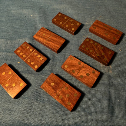 Spel het spel met deze kleine stenen.