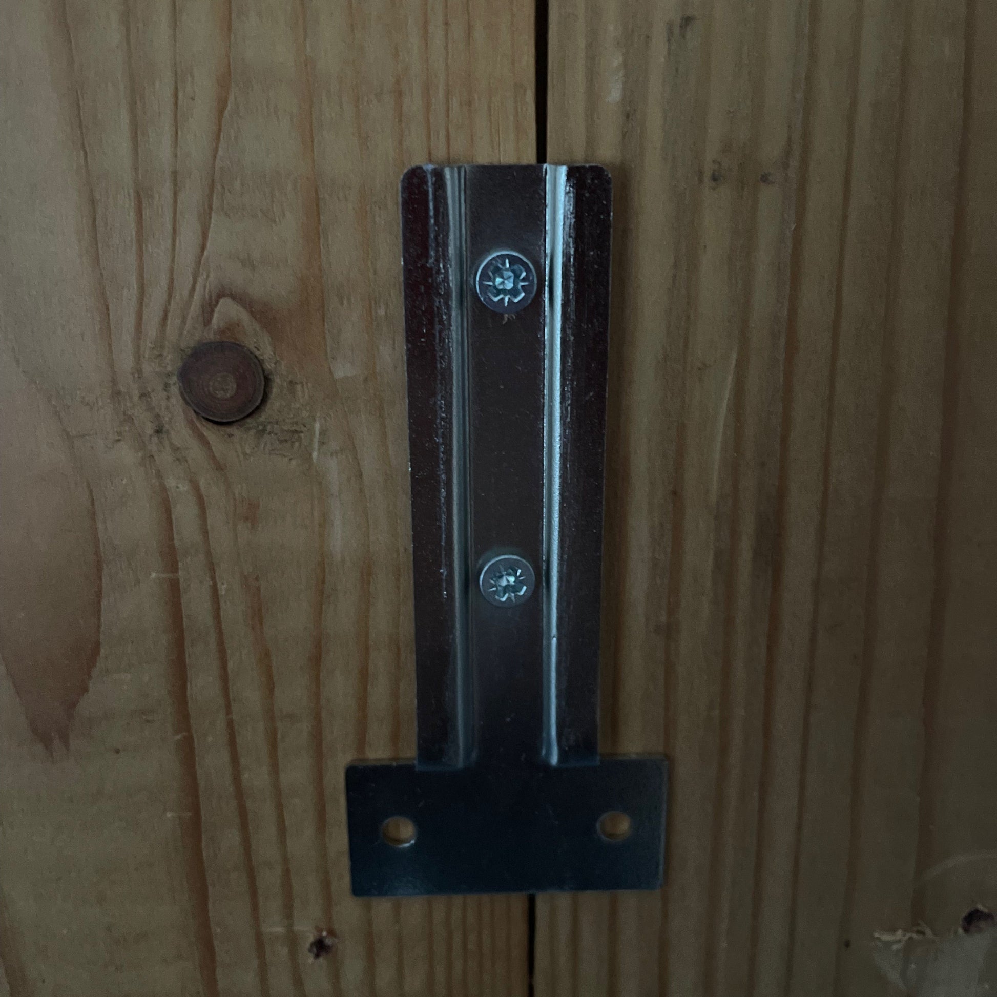 Maakt een stevige bevestiging voor aan de wand voor de PS 2012.