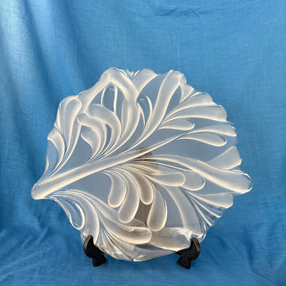 Een mooi decor schaal om voedsel op te presenteren.