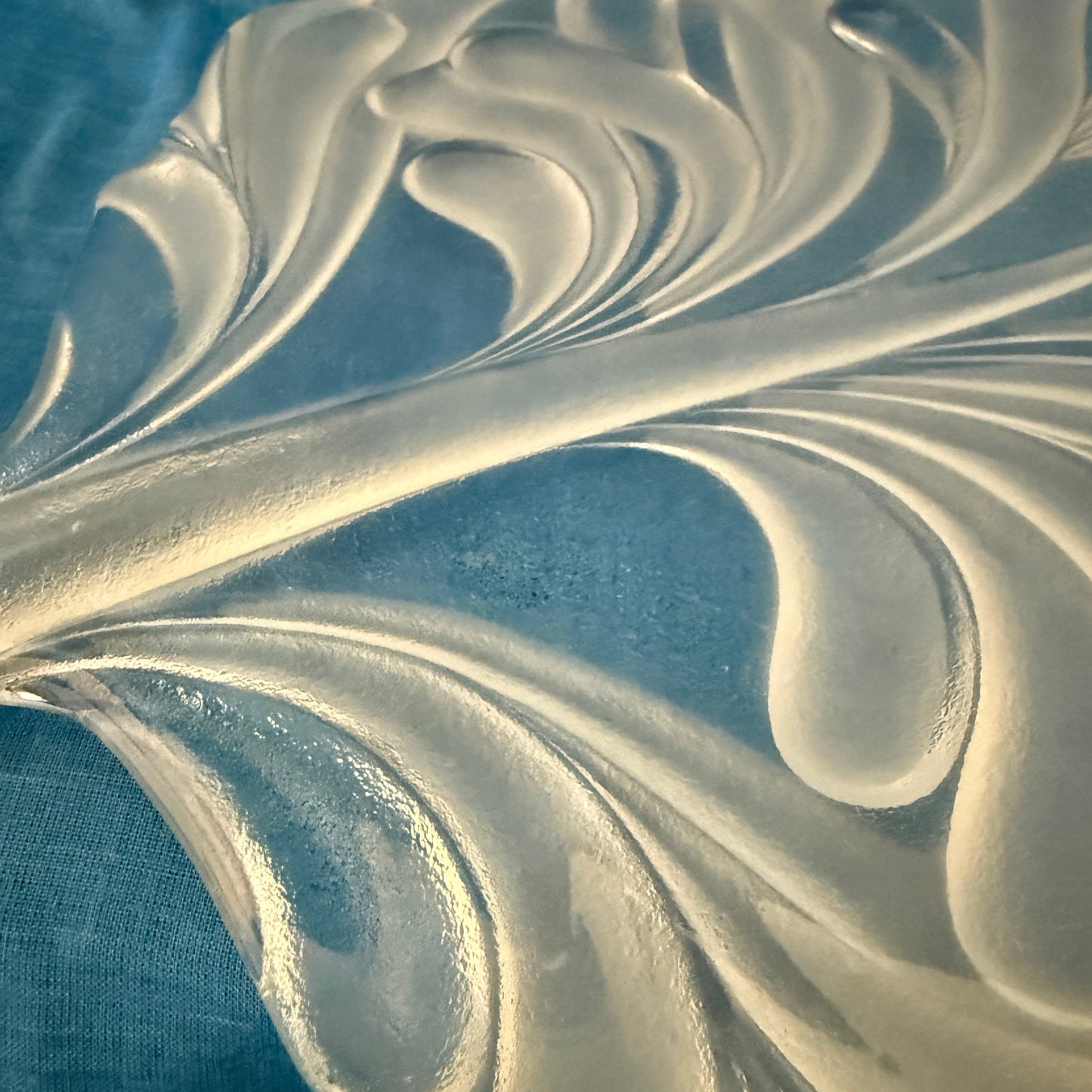 Geniet van de manier van opdienen et deze mooie crystallen schaal.