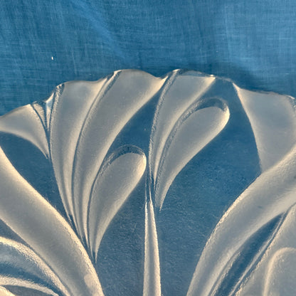 Detail ontbreekt niet aan deze Walther Crystal schaal.