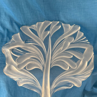 Prachtige bladvormige opdien schaal van crystal